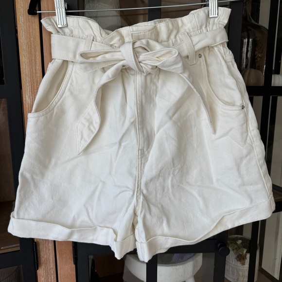 H&M Pants - H&M denim shorts paper bag waist high rise jeans ivory pockets tie adjustable
